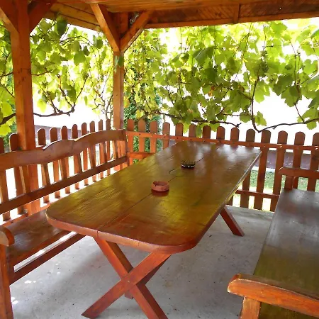 Bed & Breakfast Arpad Panzio