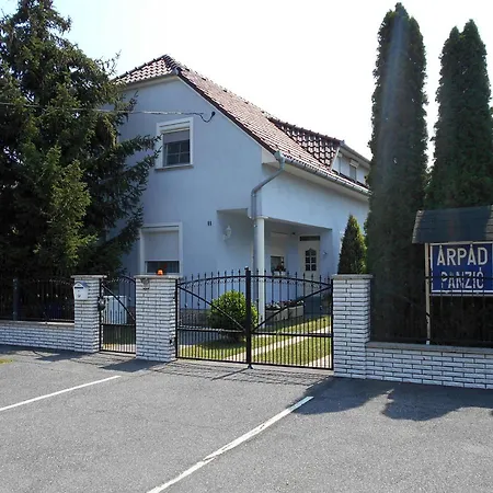 Arpad Panzio *