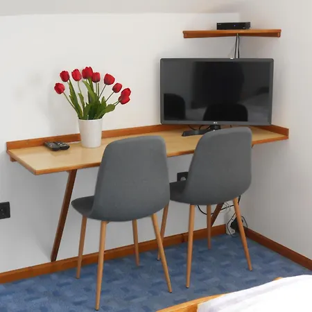 Bed & Breakfast Arpad Panzio *