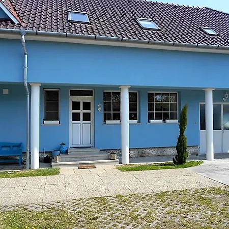 Arpad Panzio Oda ve Kahvaltı 3*